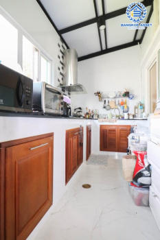 *****ทาวน์เฮ้าส์มือสองนนทบุรี แบรนด์คุณภาพ Q.House ม.คาซ่า วอเตอร์ไซต์ พระราม5 เนื้อที่กว้างเกือบ 33 ตร.ว. ฟังก์ชัน 3 ห้องนอน 3 ห้องน้ำ ที่จอดรถ 2 คัน เชื่อมต่อถนนหลากหลายเส้นทาง หน้าโครงการติดถนนราชพฤกษ์ ใกล้รถไฟฟ้าสายสีม่วง "สถานีแยกติวานนท์" และ จุดขึ้นทางด่วน "ศรีรัช" จองด่วน!